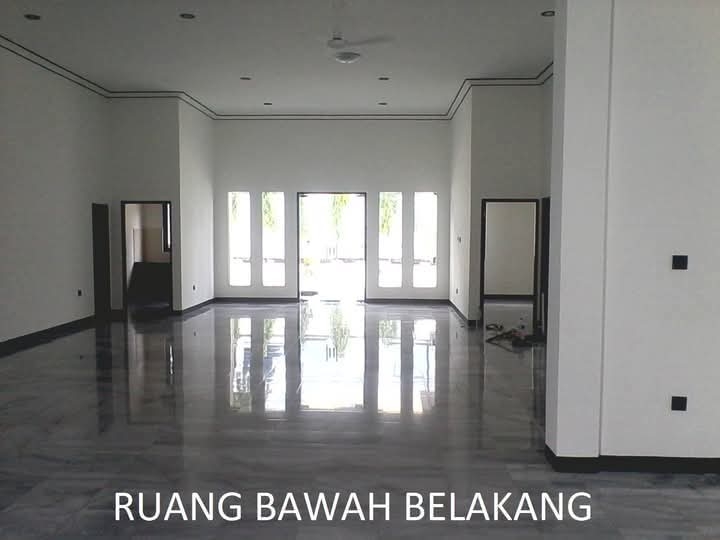 Luxurious Two-Story House with Spacious Parking