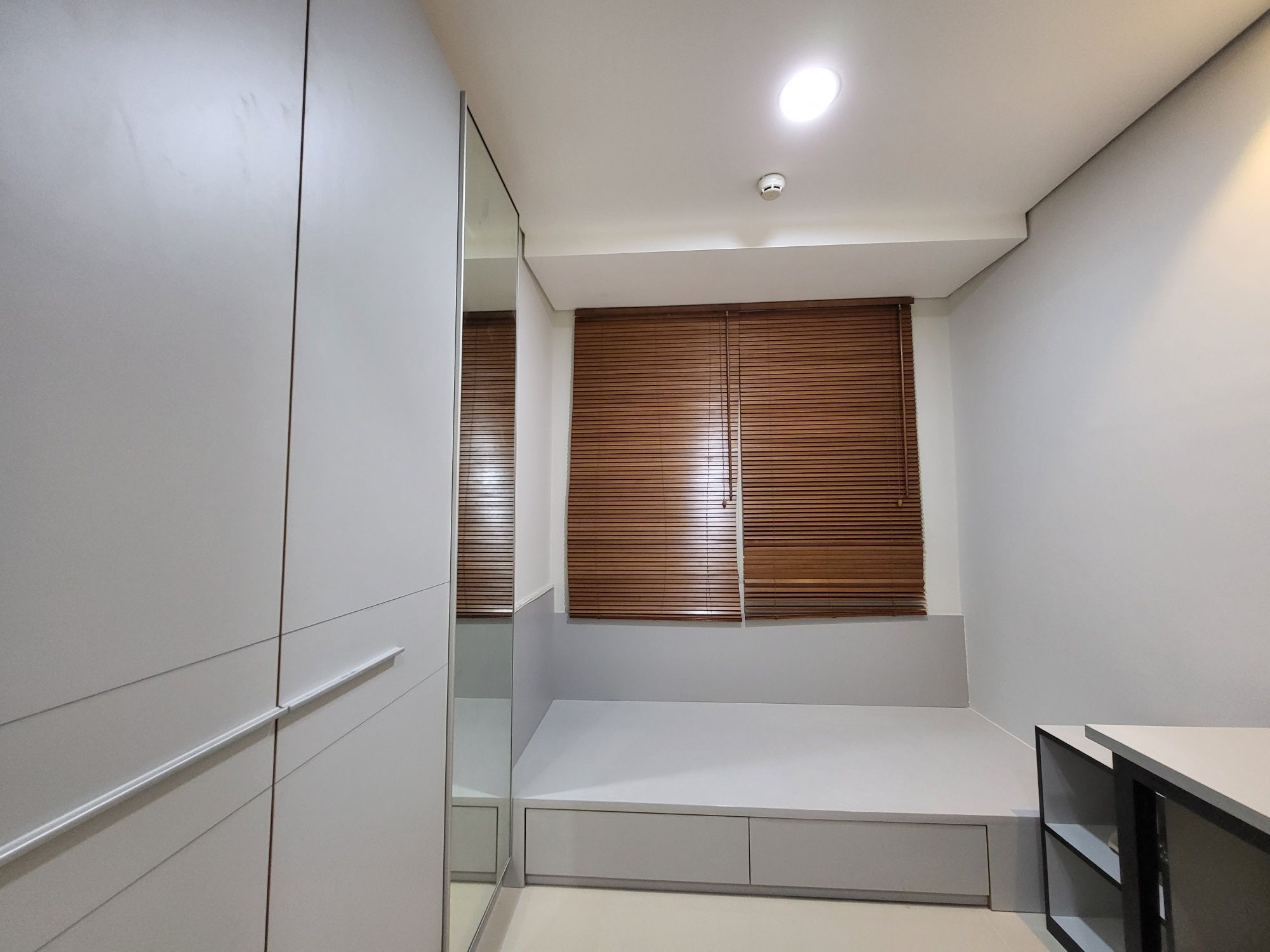 Furnished Studio Apartment with Japanese-Style Design