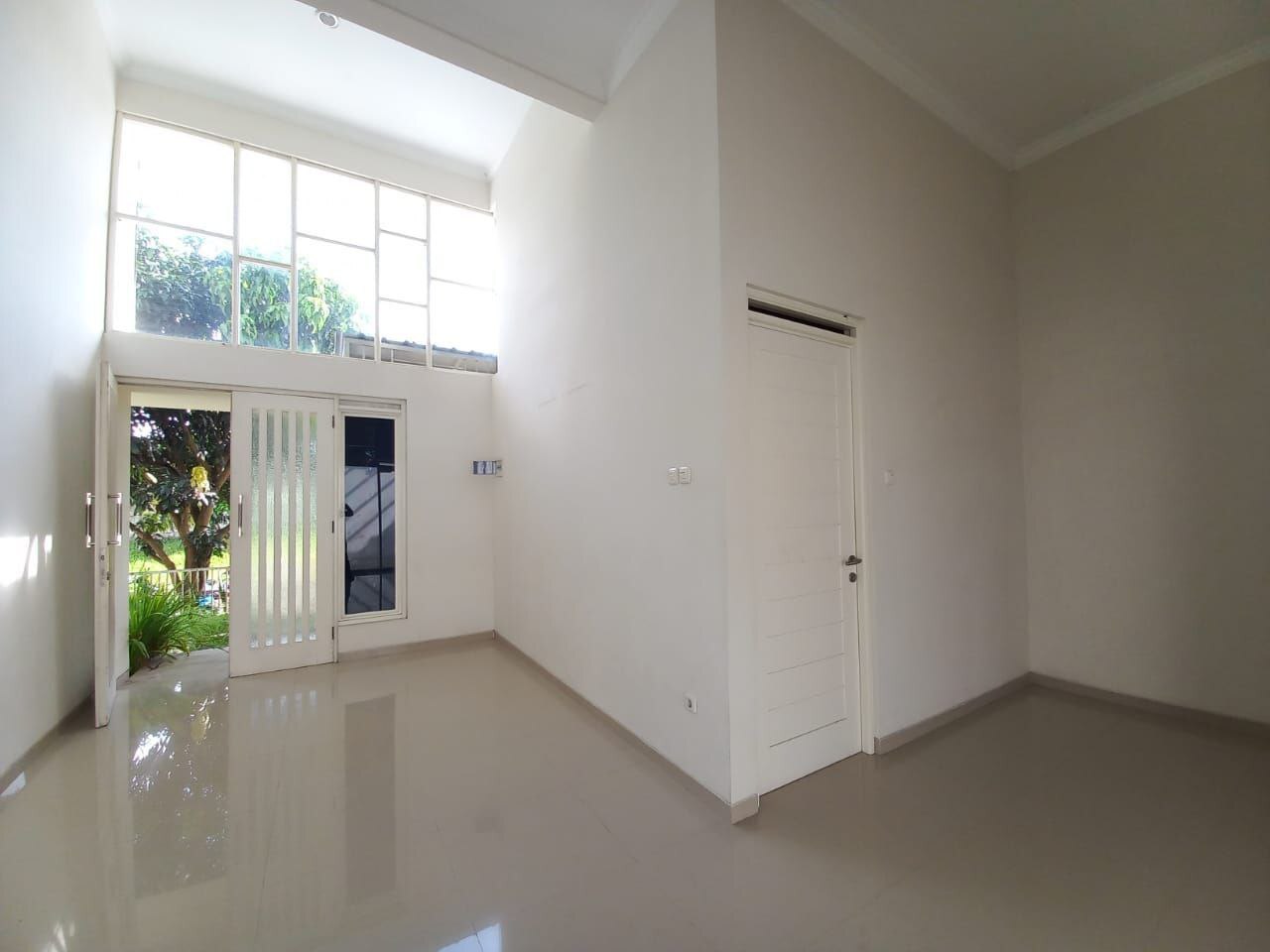 Villa Puncak Tidar Rental - Comfortable 3-Bedroom House in Strategic Location