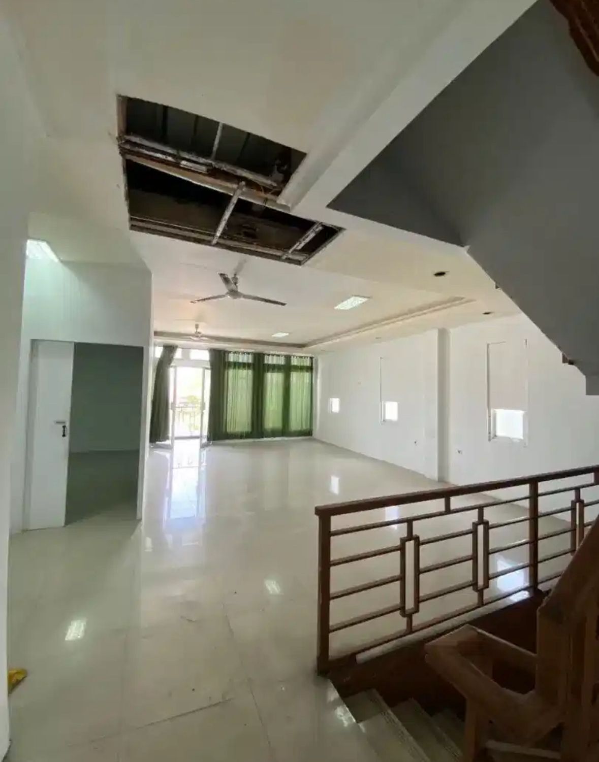 Unique Commercial Space on Mainroad Kopo - Ideal for Culinary Business/Cafe