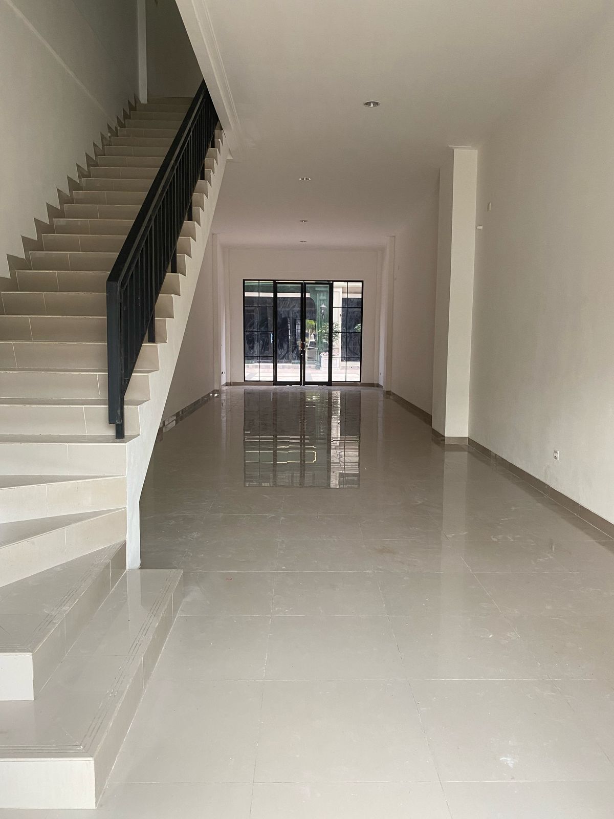 3-Story Commercial Building (Ruko) with Strategic Location
