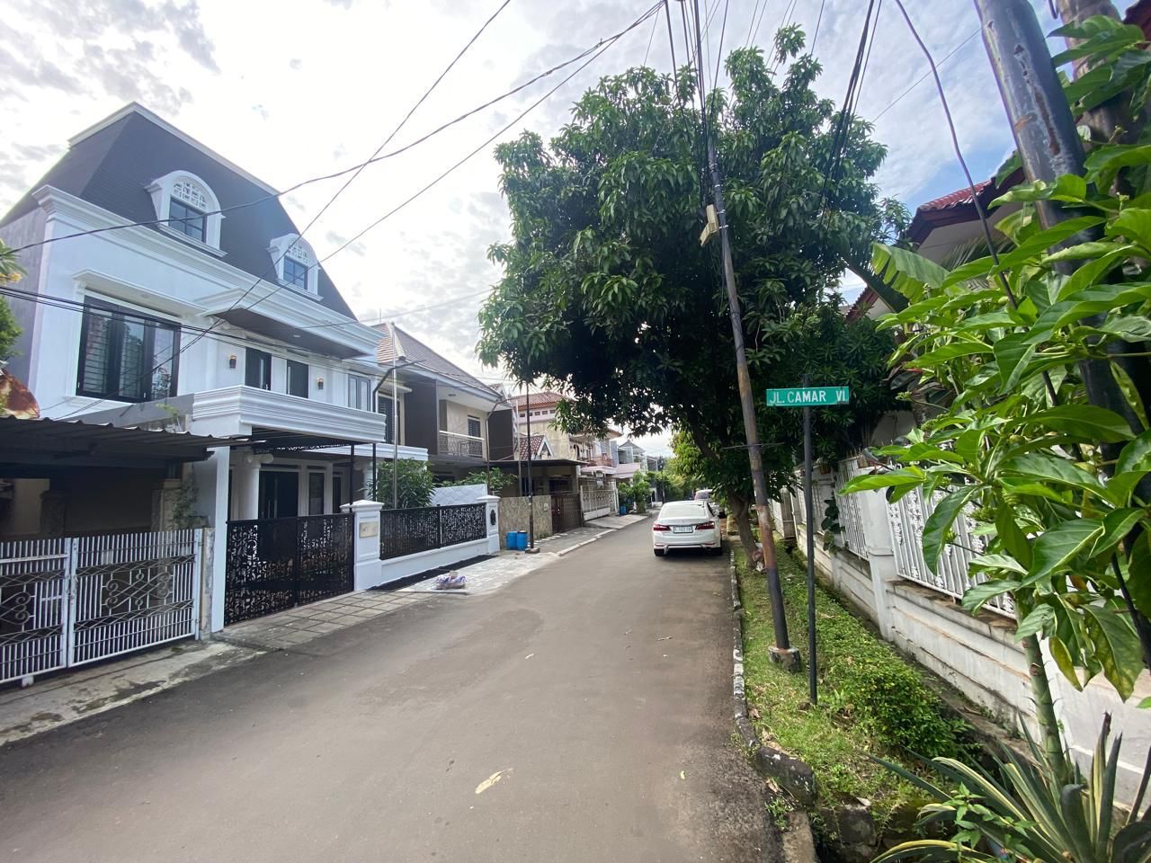 Fully Furnished House in Bintaro Jaya Sector 3, Near Multiple Amenities
