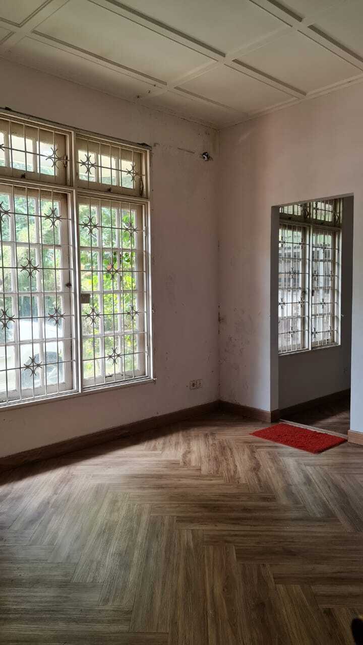 Spacious 4-Bedroom House in South Cipete