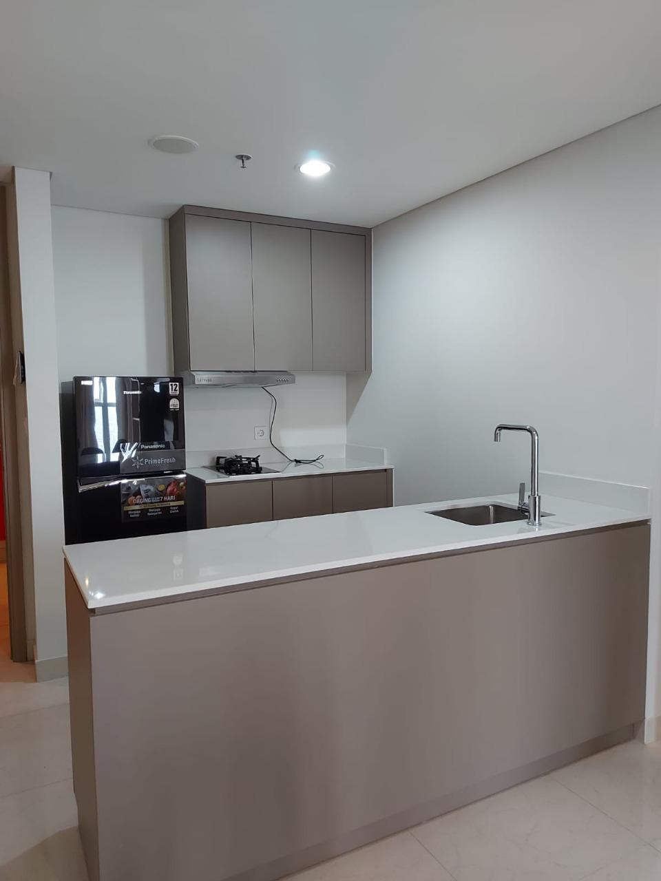 Modern 2-Bed Furnished Apartment in Gold Coast PIK