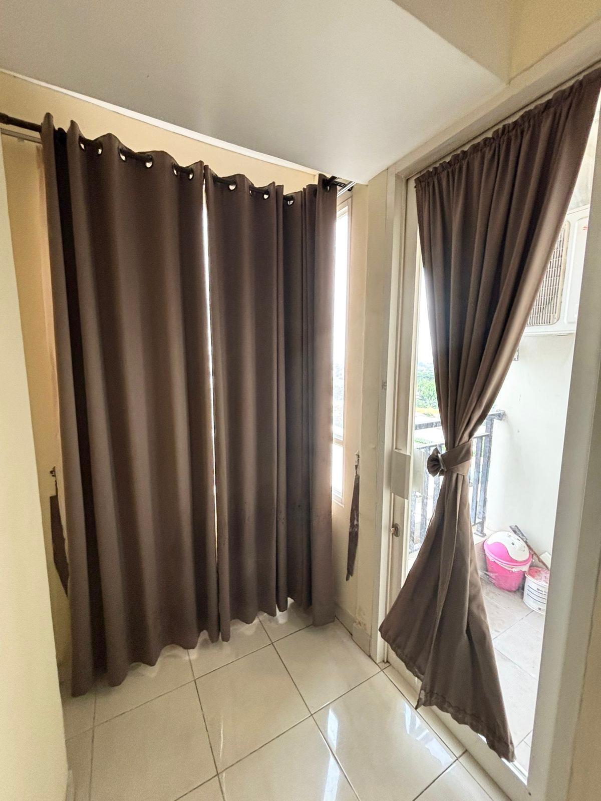 Cinere Bellevue Suites студиялық пәтері, жүзетін бассейн көрінісі бар