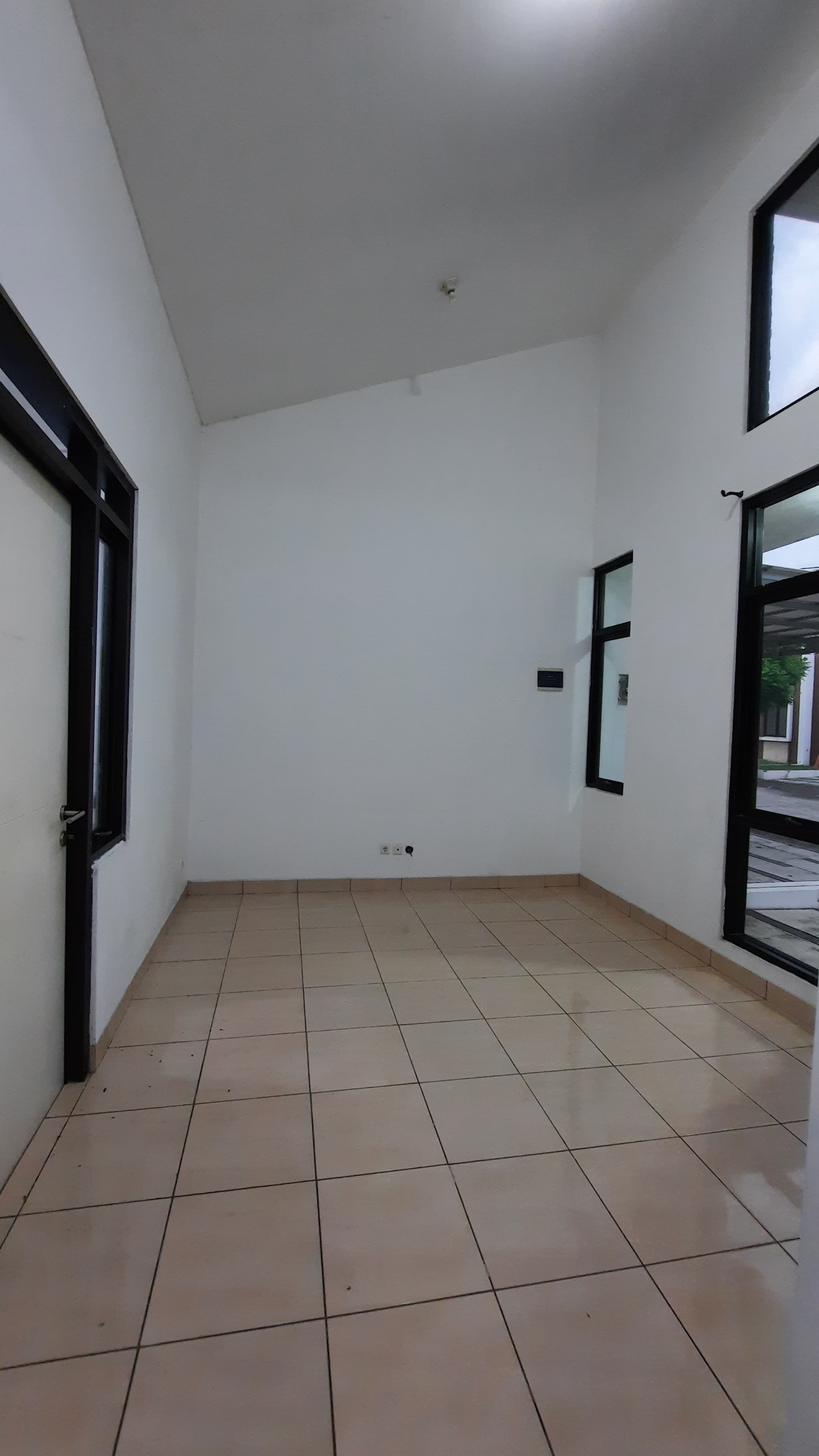 1-Story Corner House in Citra Raya Tangerang