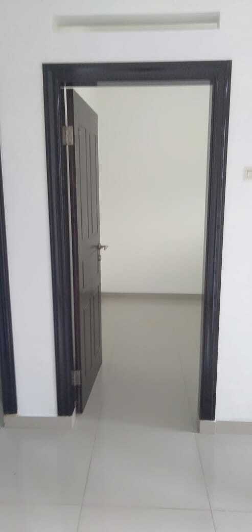 Modern 2-Bedroom House with Carport in Pinus