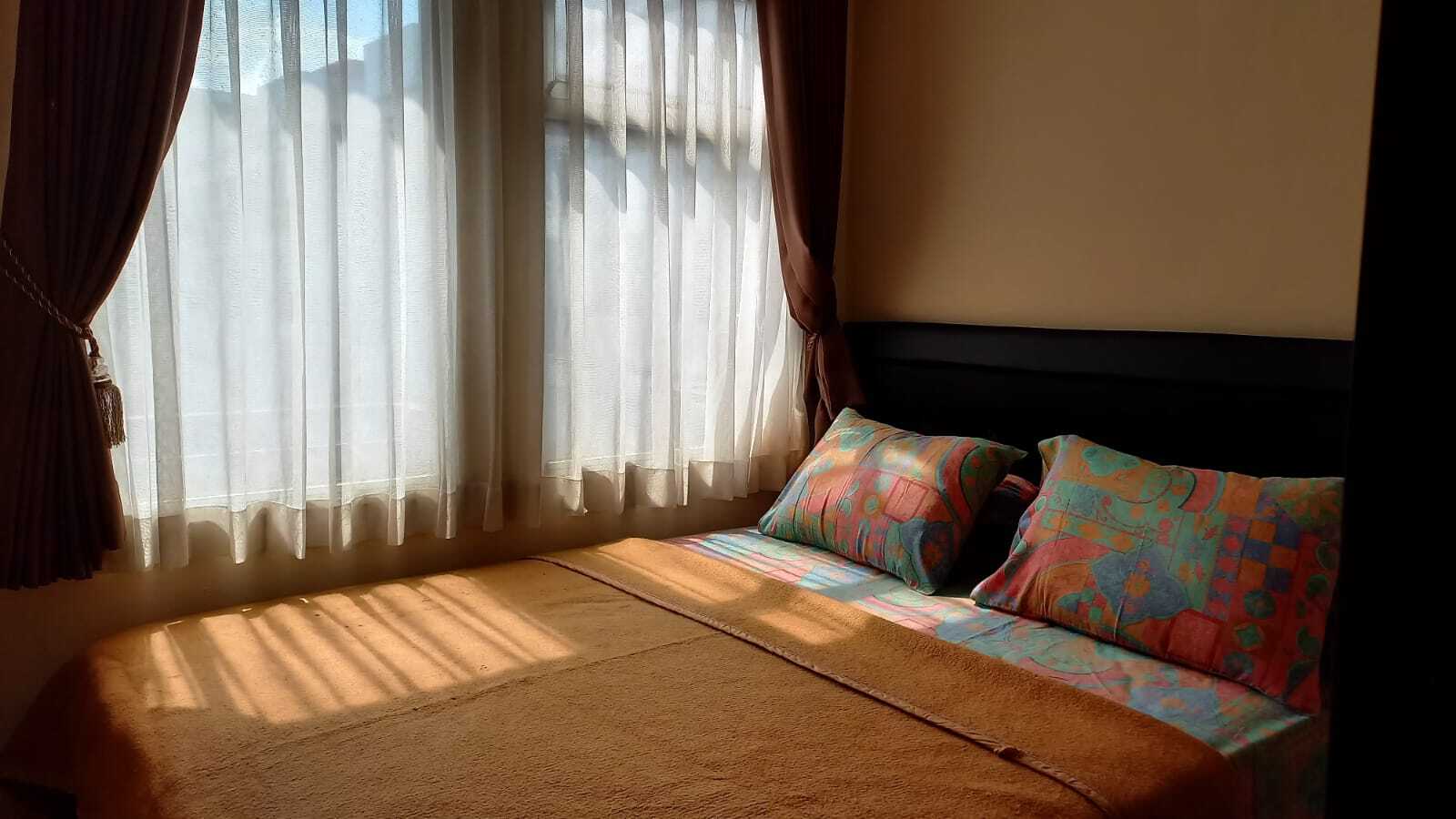 Modern 2-Bedroom Apartment Near Cihampelas Mall