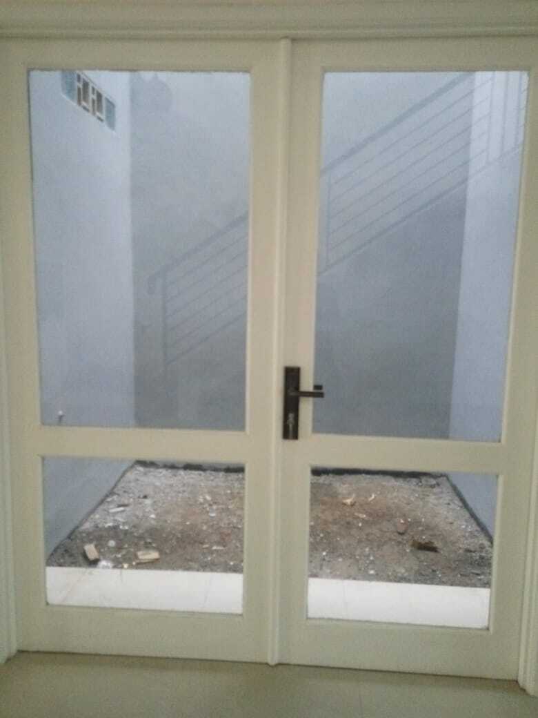 4+1 Bedroom House with Parking and Ground Water