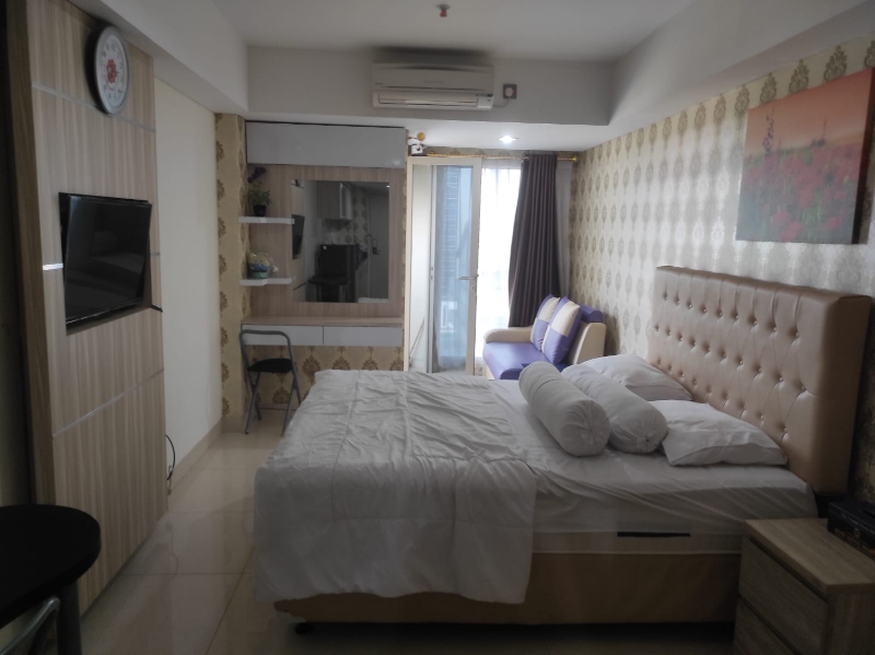 Furnished Studio Apartment with City View