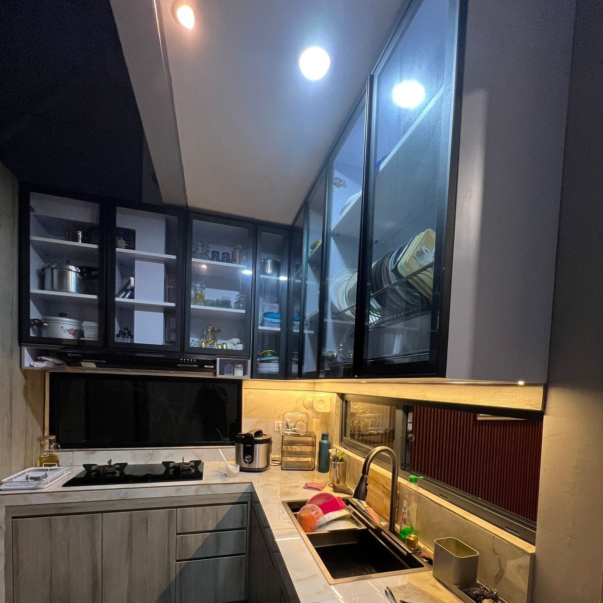 Modern Furnished 3-Bedroom Townhouse with Security