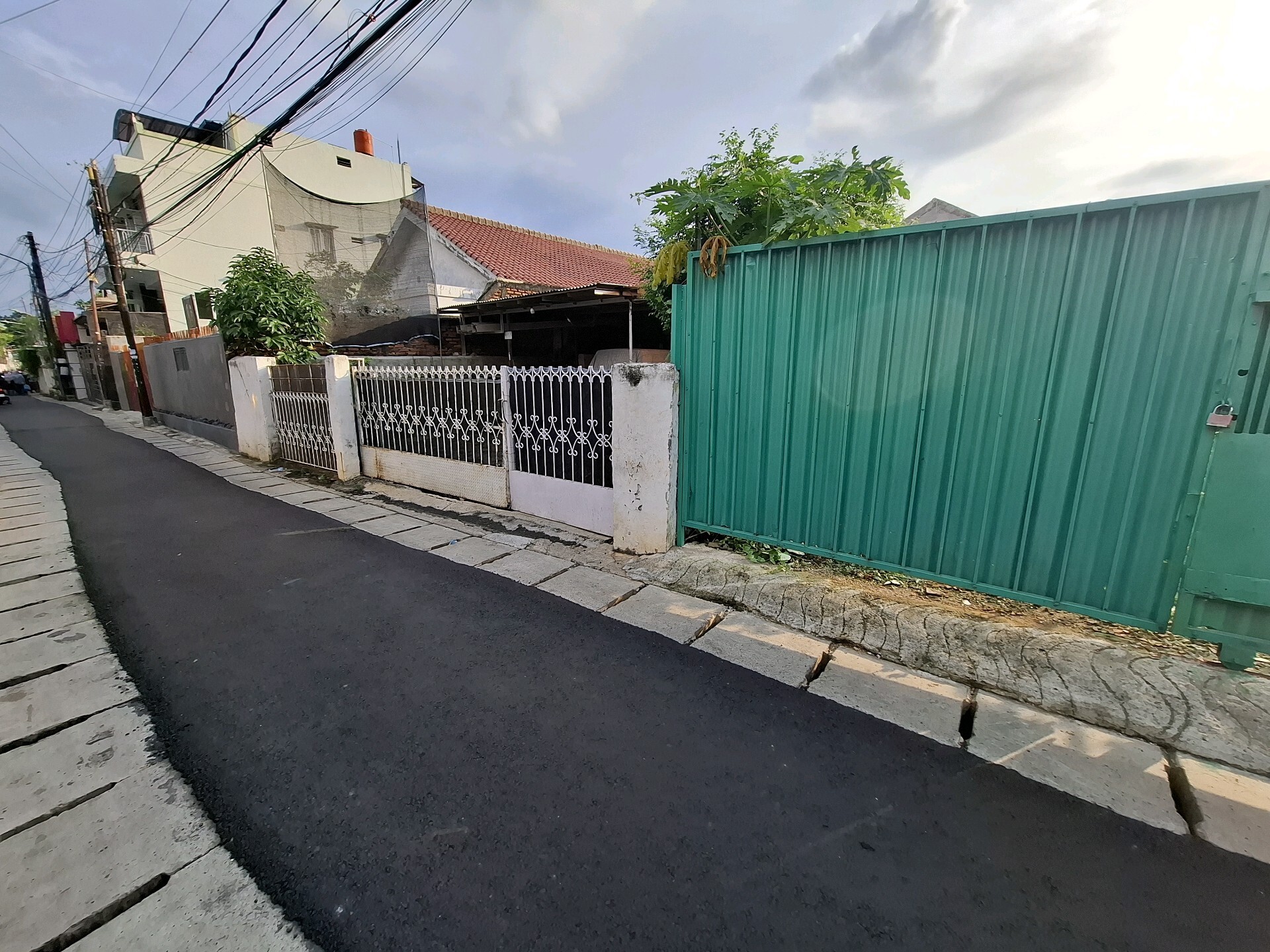 Land for Rent - 232 m2, East-Facing, Good Access
