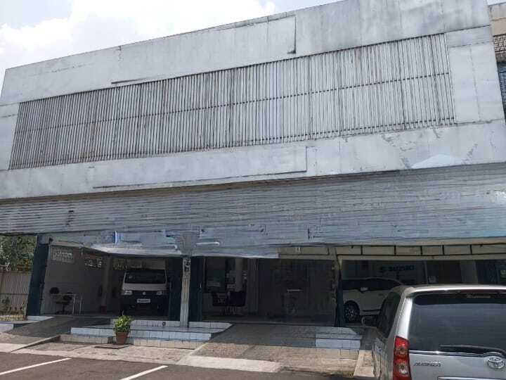 Spacious Commercial Shophouse for Business Use