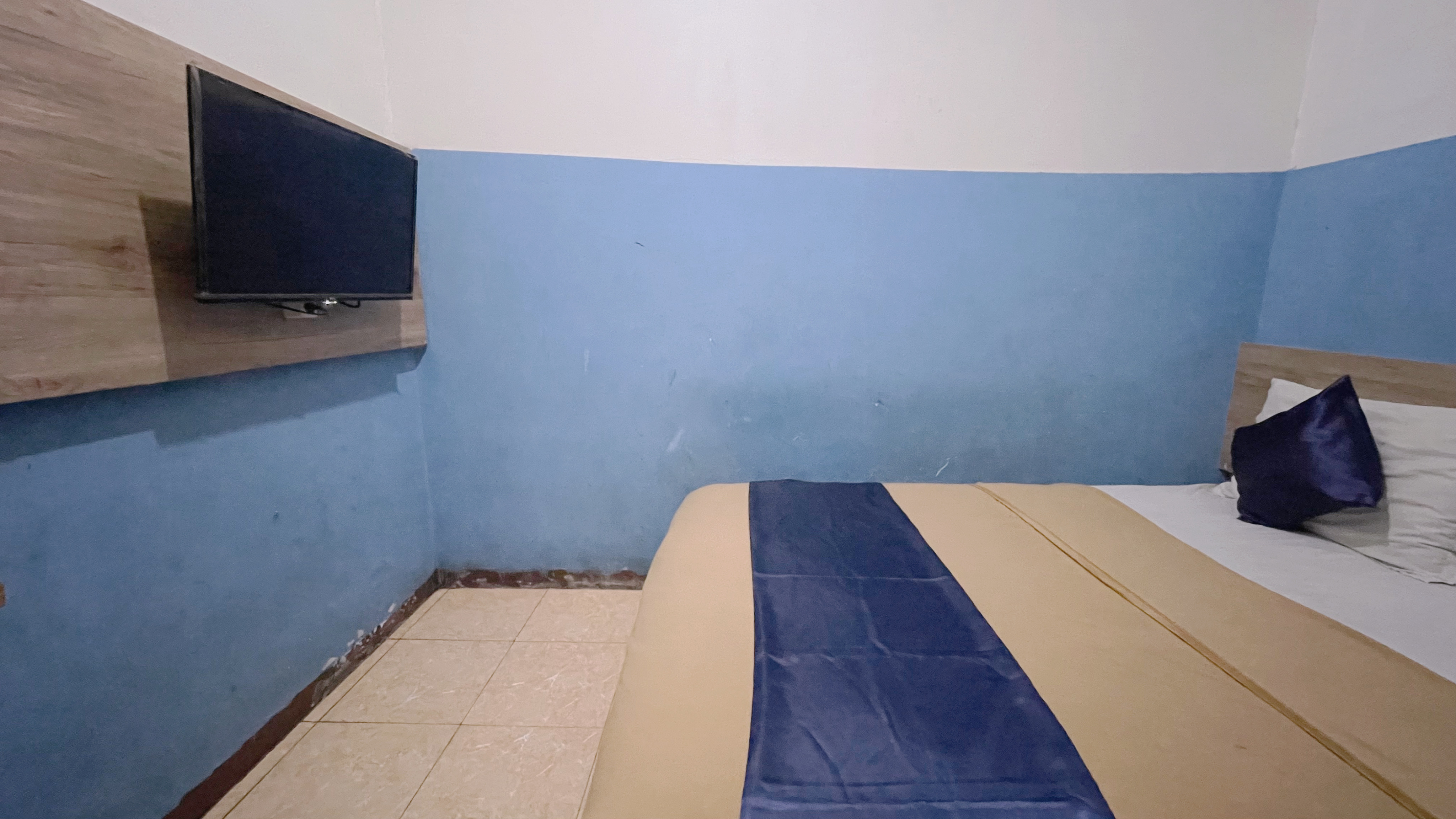 Comfortable Room with AC in West Jakarta