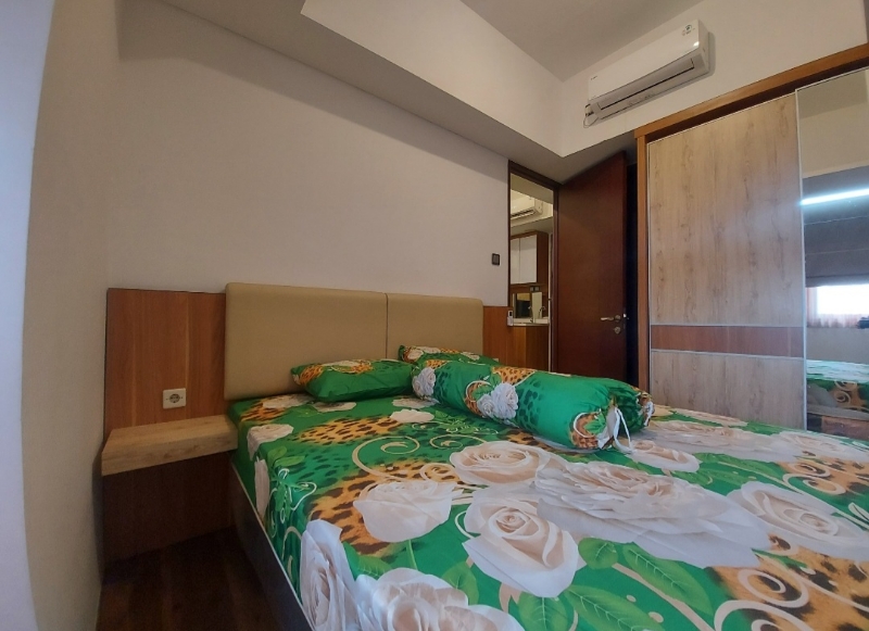 Furnished 2-Bed Apartment with City View
