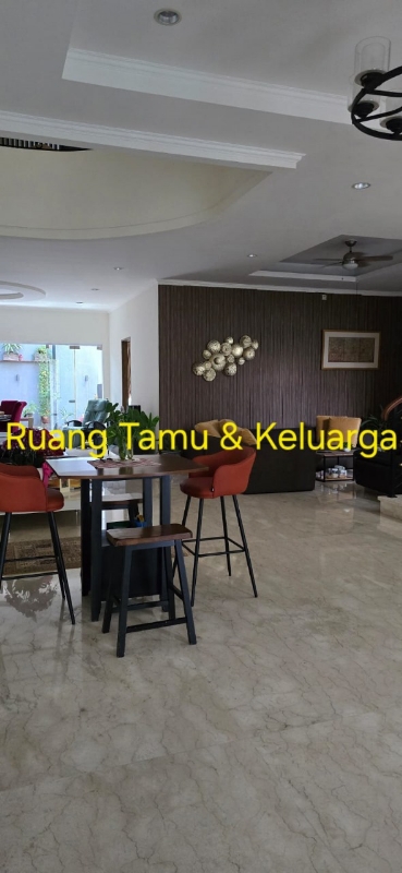 Spacious 4-Bedroom House in Kebayoran Baru