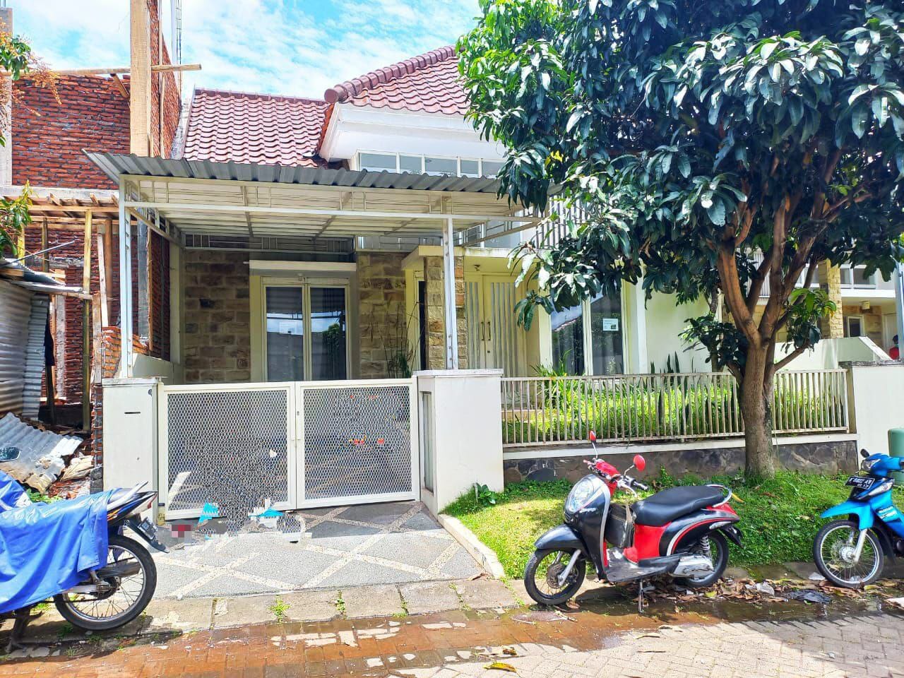 Villa Puncak Tidar Rental - Comfortable 3-Bedroom House in Strategic Location