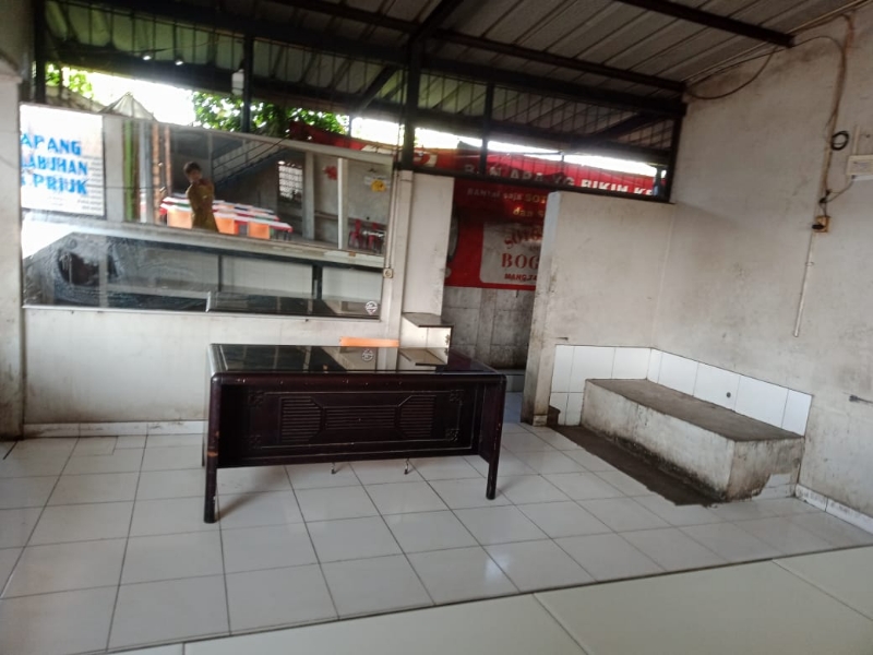 Ex-Restaurant House on Main Marunda Road