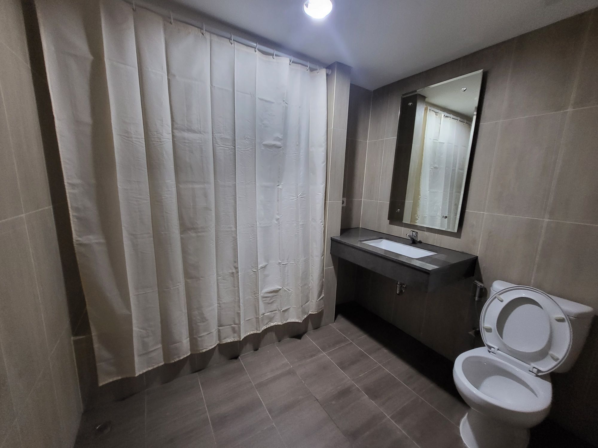 Orange County Apartment - Fully Furnished with Premium Amenities