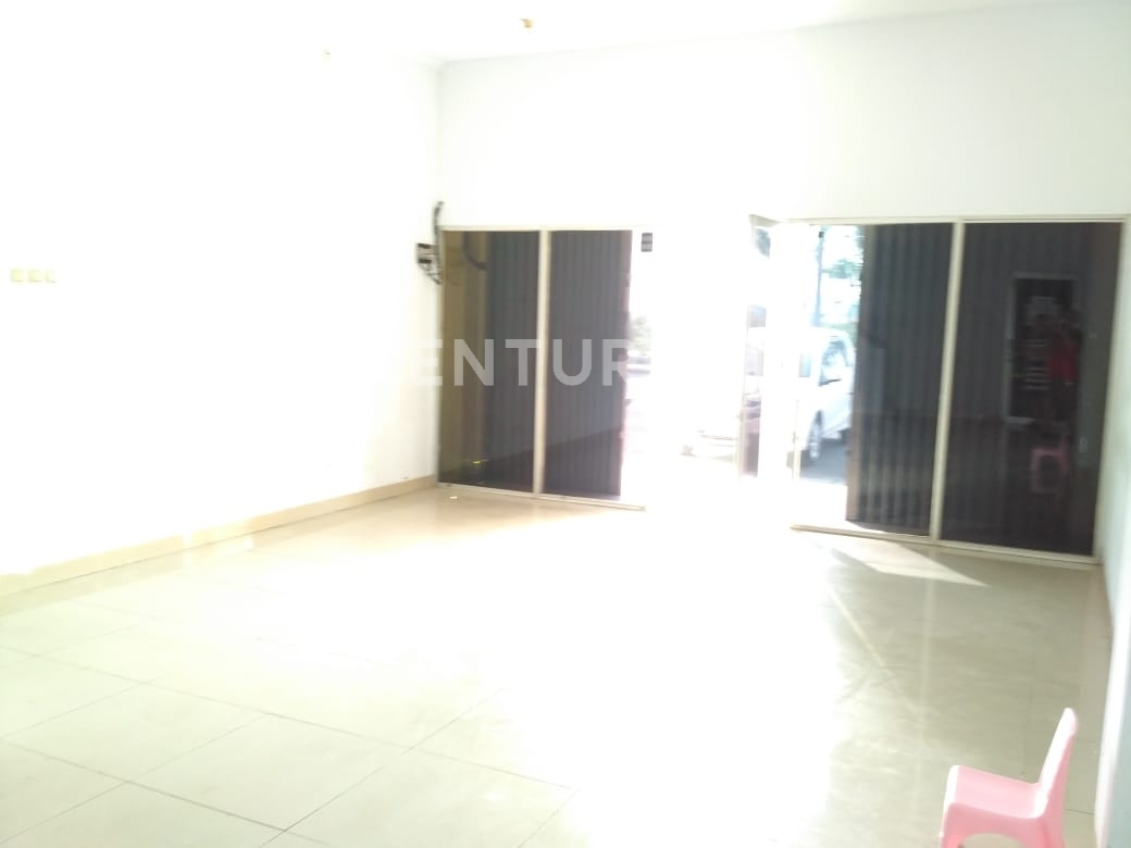 3-Story Commercial Building in Sentra Niaga, Harapan Indah 2, Bekasi