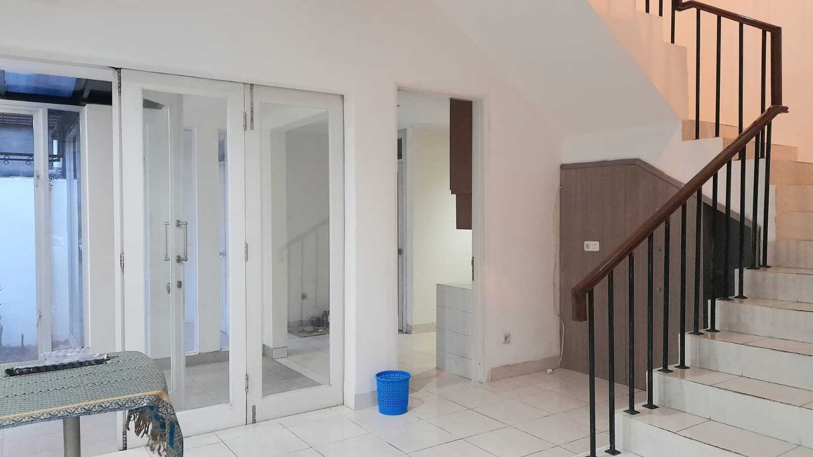 Spacious Fully Furnished House in Lippo Karawaci Central