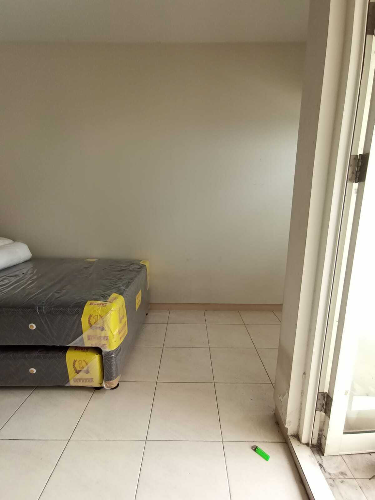 Studio Apartment at Spring Lake Sumarecon Bekasi, Tower Azola