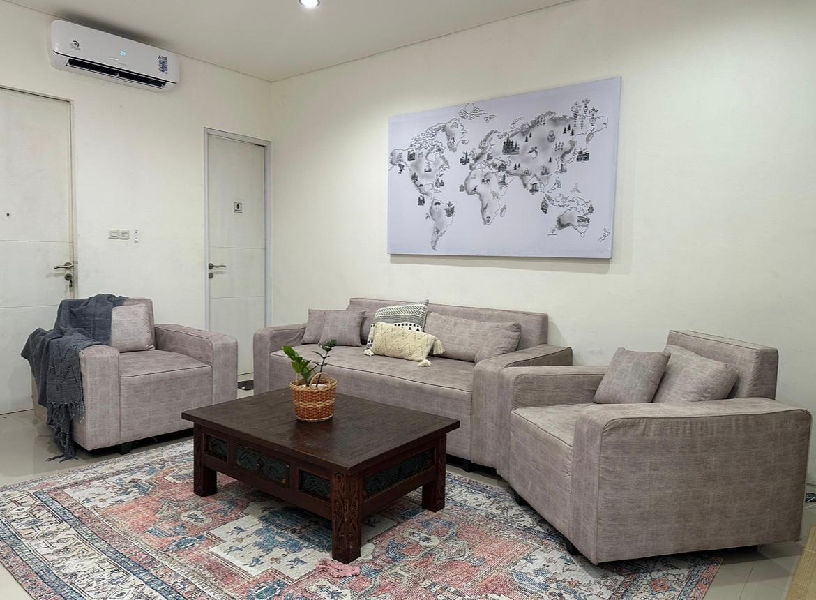 Modern 2-Bedroom House with Garden in South Denpasar