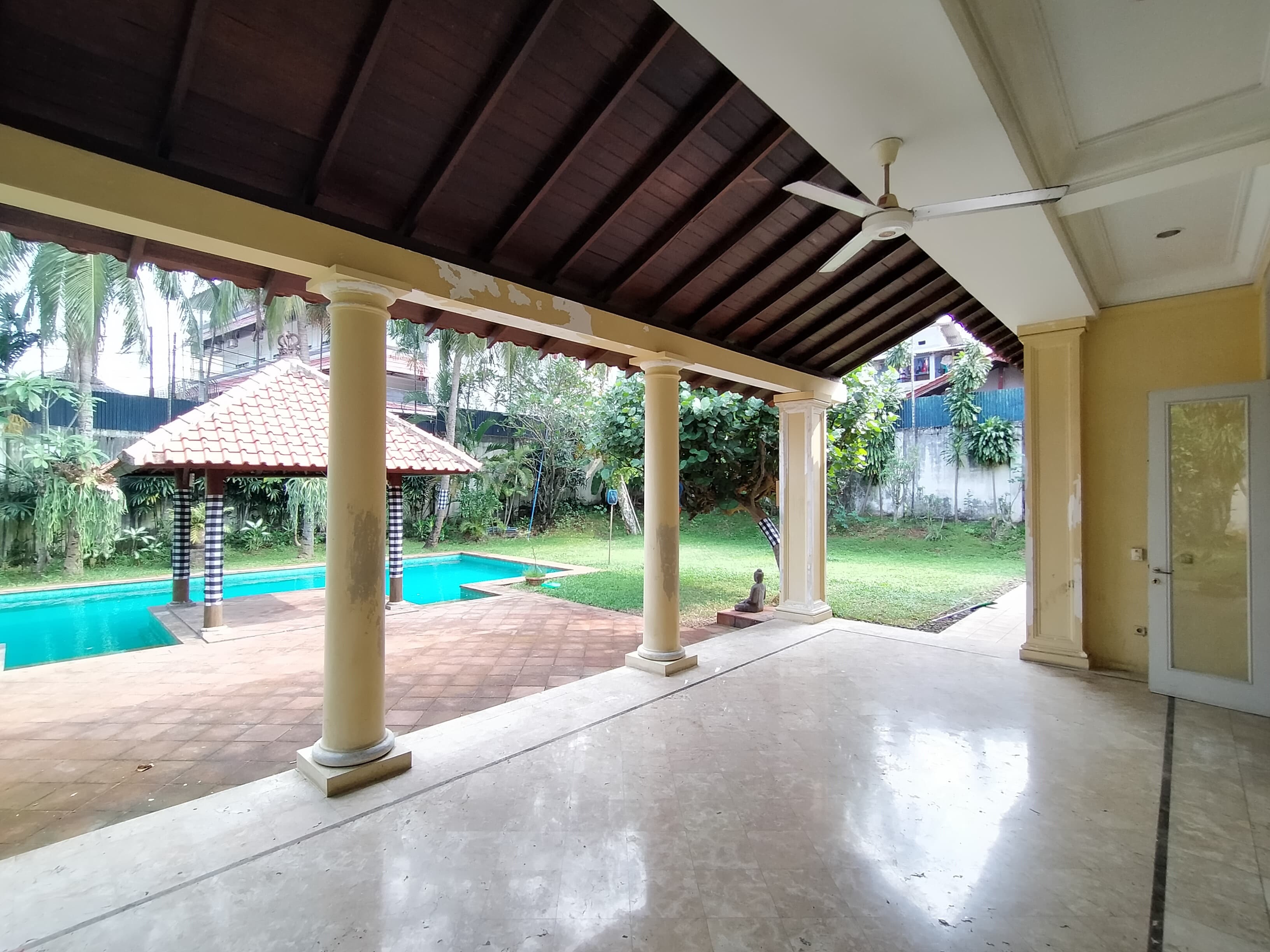 Spacious Kemang Villa with Pool and Garden