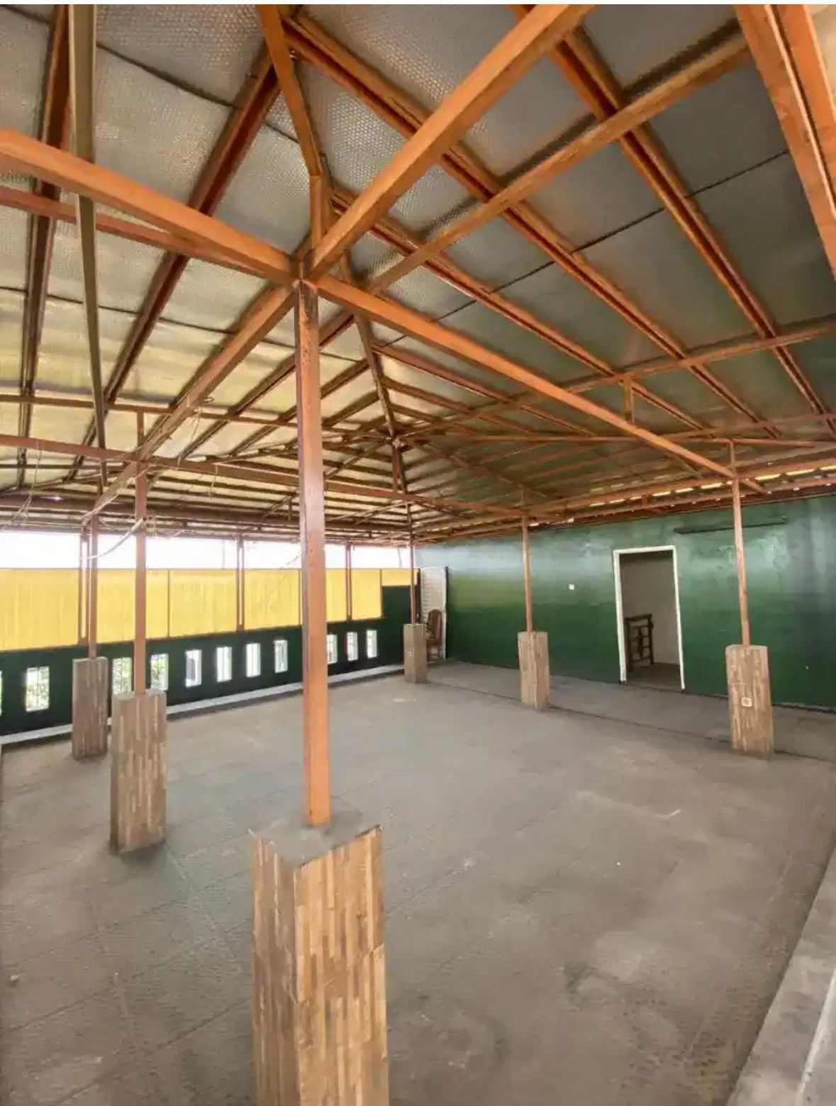 Unique Commercial Space on Mainroad Kopo - Ideal for Culinary Business/Cafe