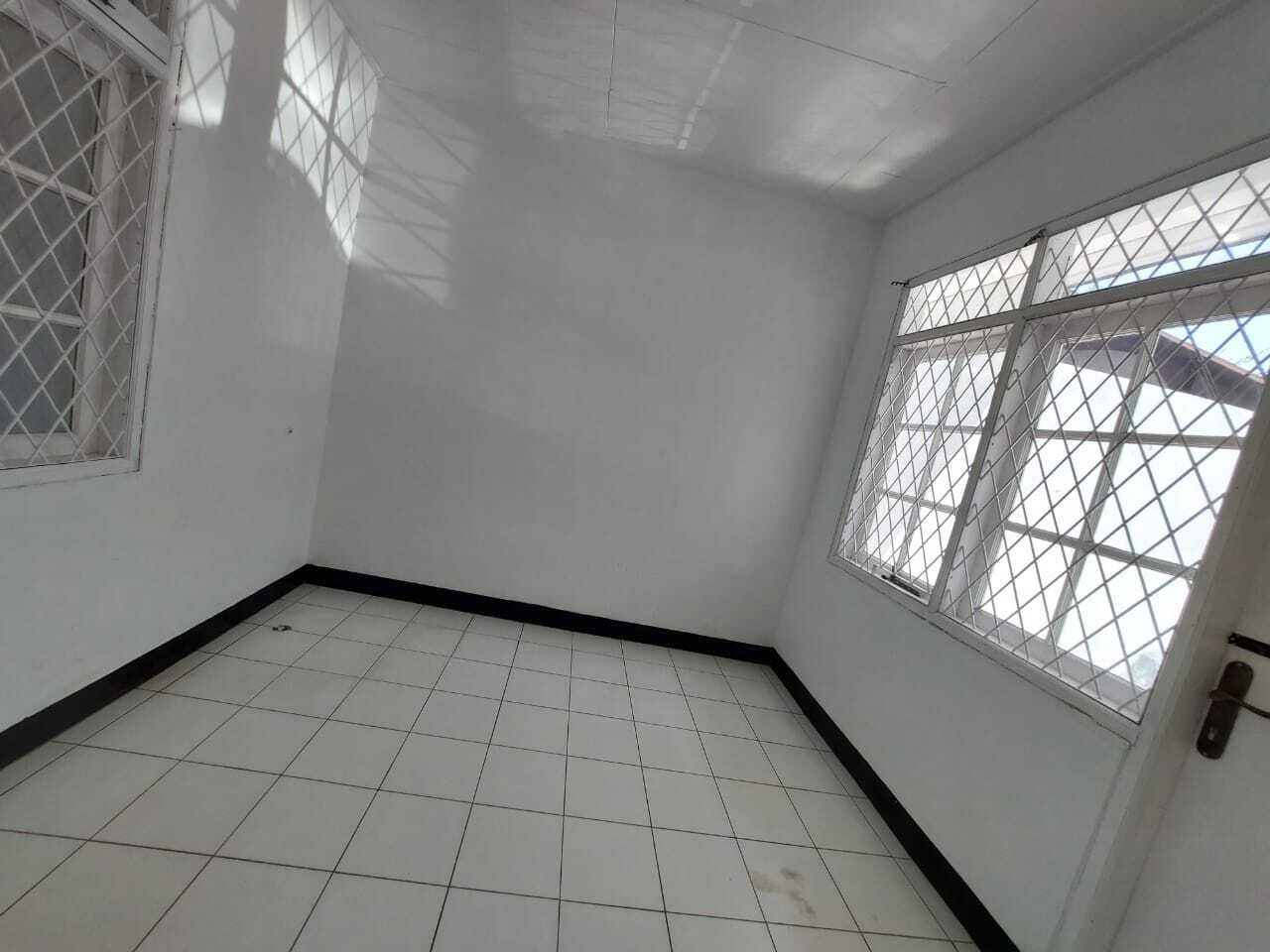 Spacious House with Garden in Arcamanik