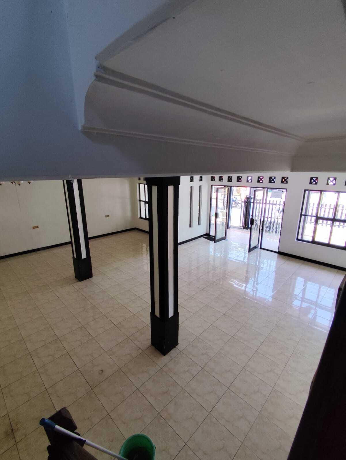 Spacious Two-Story Commercial Space in Malang City