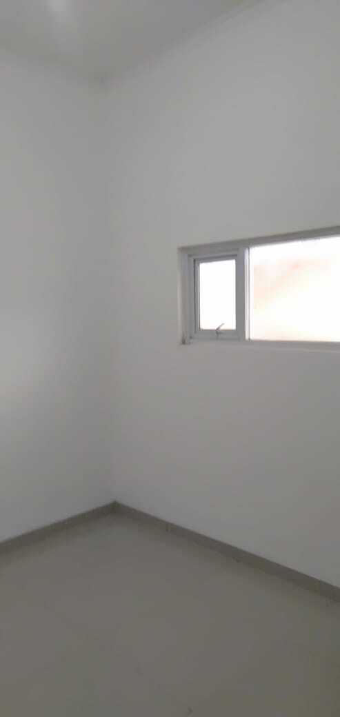 Modern 2-Bedroom House with Carport in Pinus