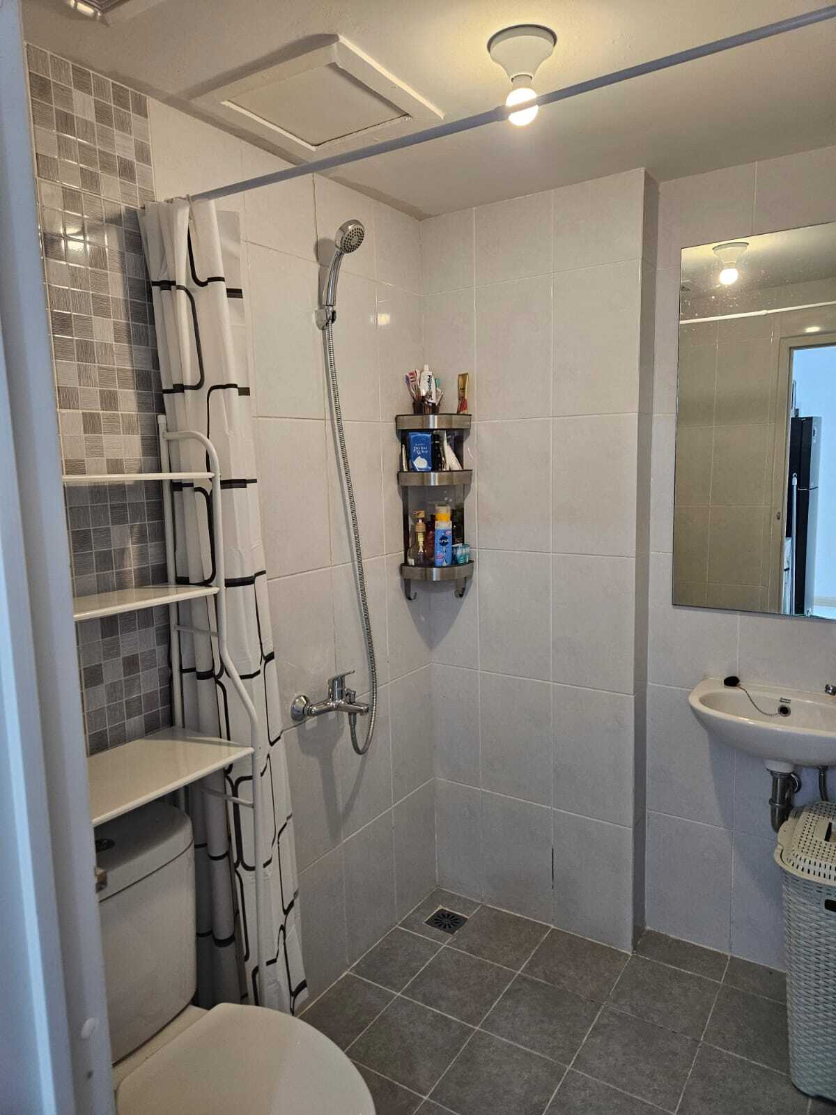 Modern 2BR Apartment with Sea View