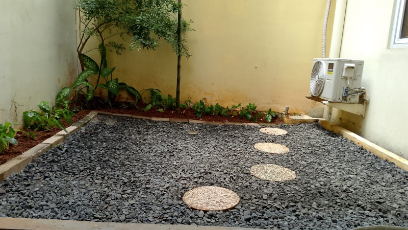 Spacious 4-Bedroom House with Garden in Rempoa