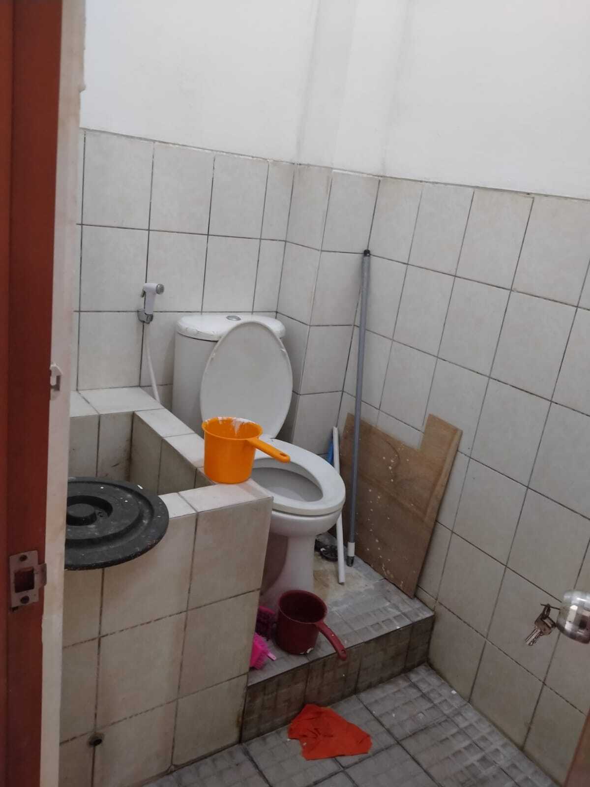 Келапа Гадингтегі үй - 4 жаттық бөлме, 2 жуынатын бөлме, гараж