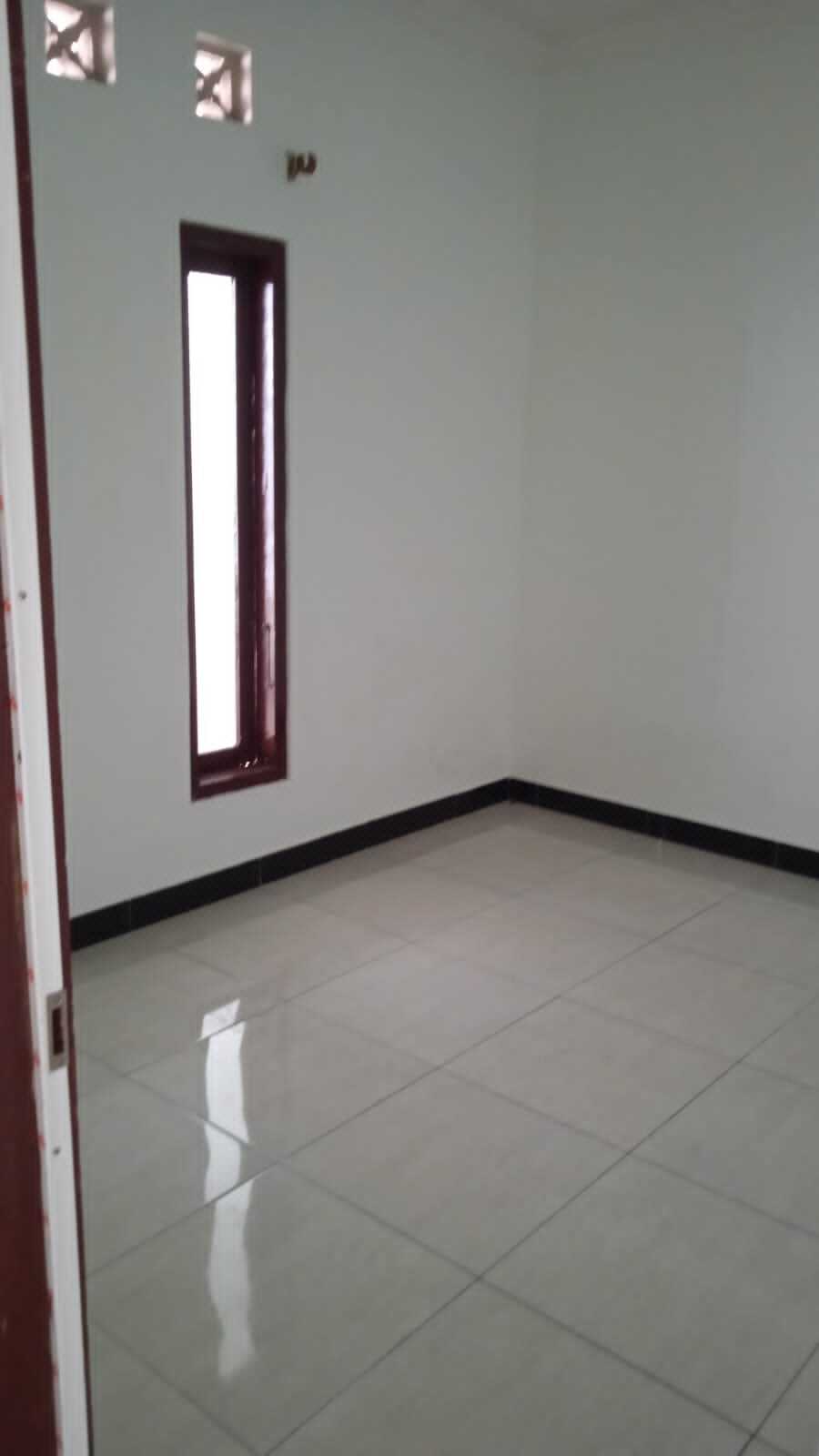 Minimalist 3-Bedroom House Near PGRI Campus