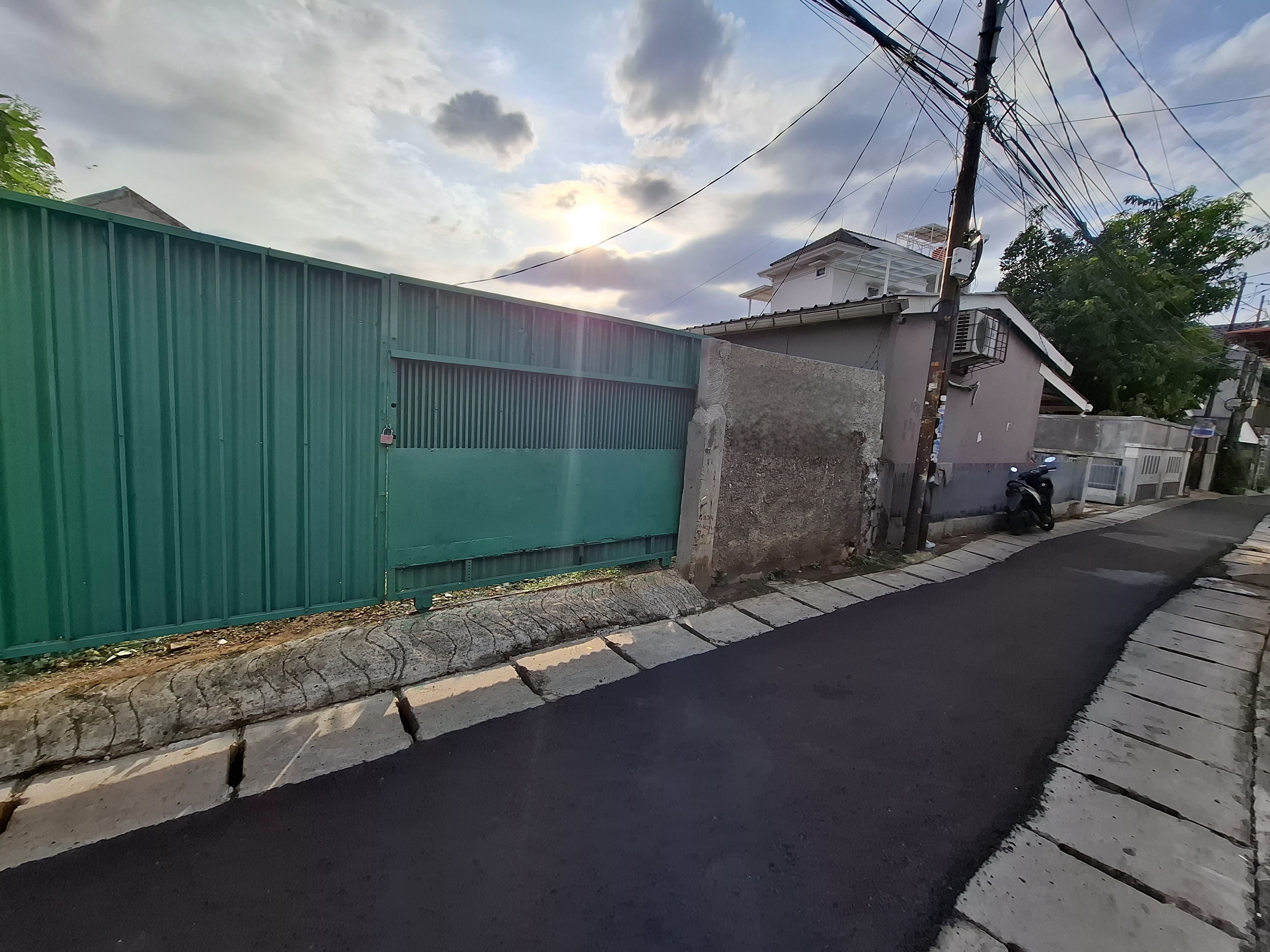 Land for Rent - 232 m2, East-Facing, Good Access