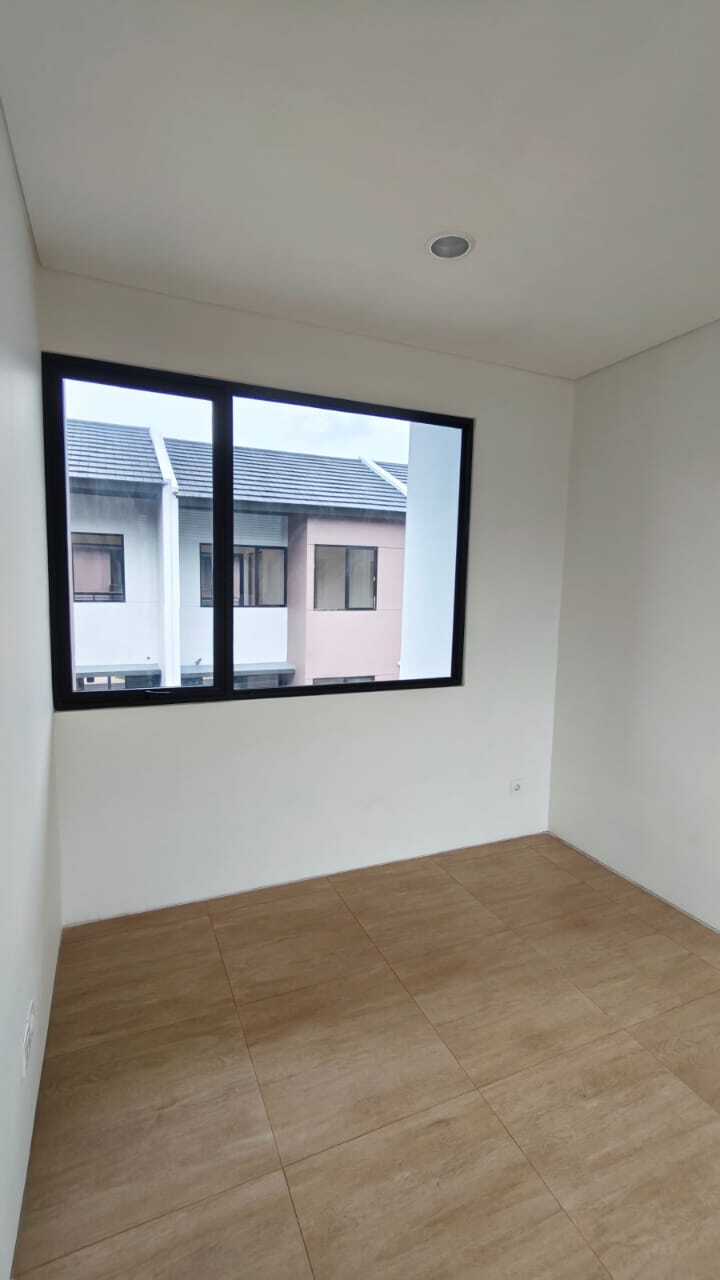 Modern 3-Bedroom House in Park Serpong