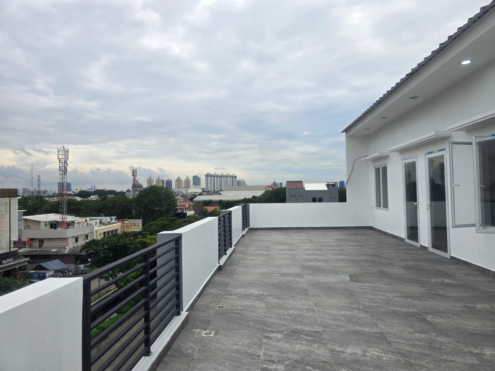 3-Connected Shophouse in Kelapa Hibrida Raya - Kelapa Gading
