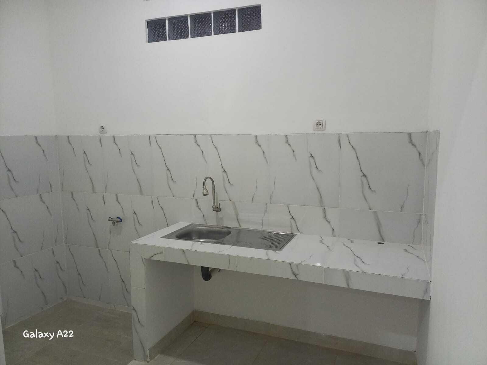 2-Bedroom House for Rent in Pasar Minggu with Basic Amenities