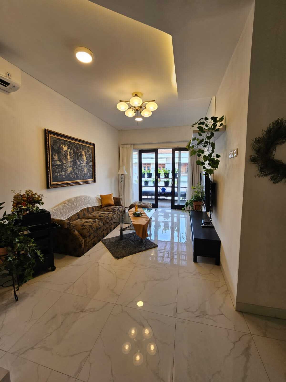 Furnished 3-Bedroom Townhouse in Greenville Jakarta