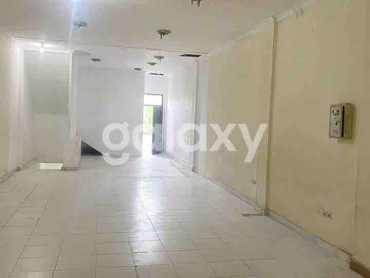 Modern 3-Story Commercial Building Near Ngurah Rai