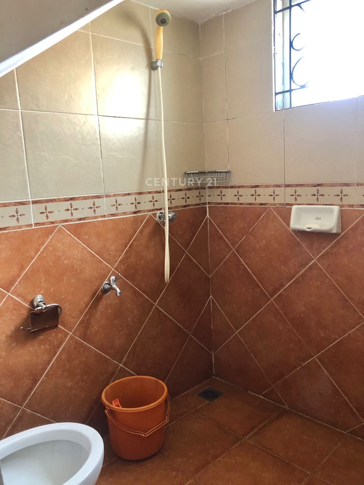 2-этажный дом в Citra Gran Cilebur с 3 спальнями
