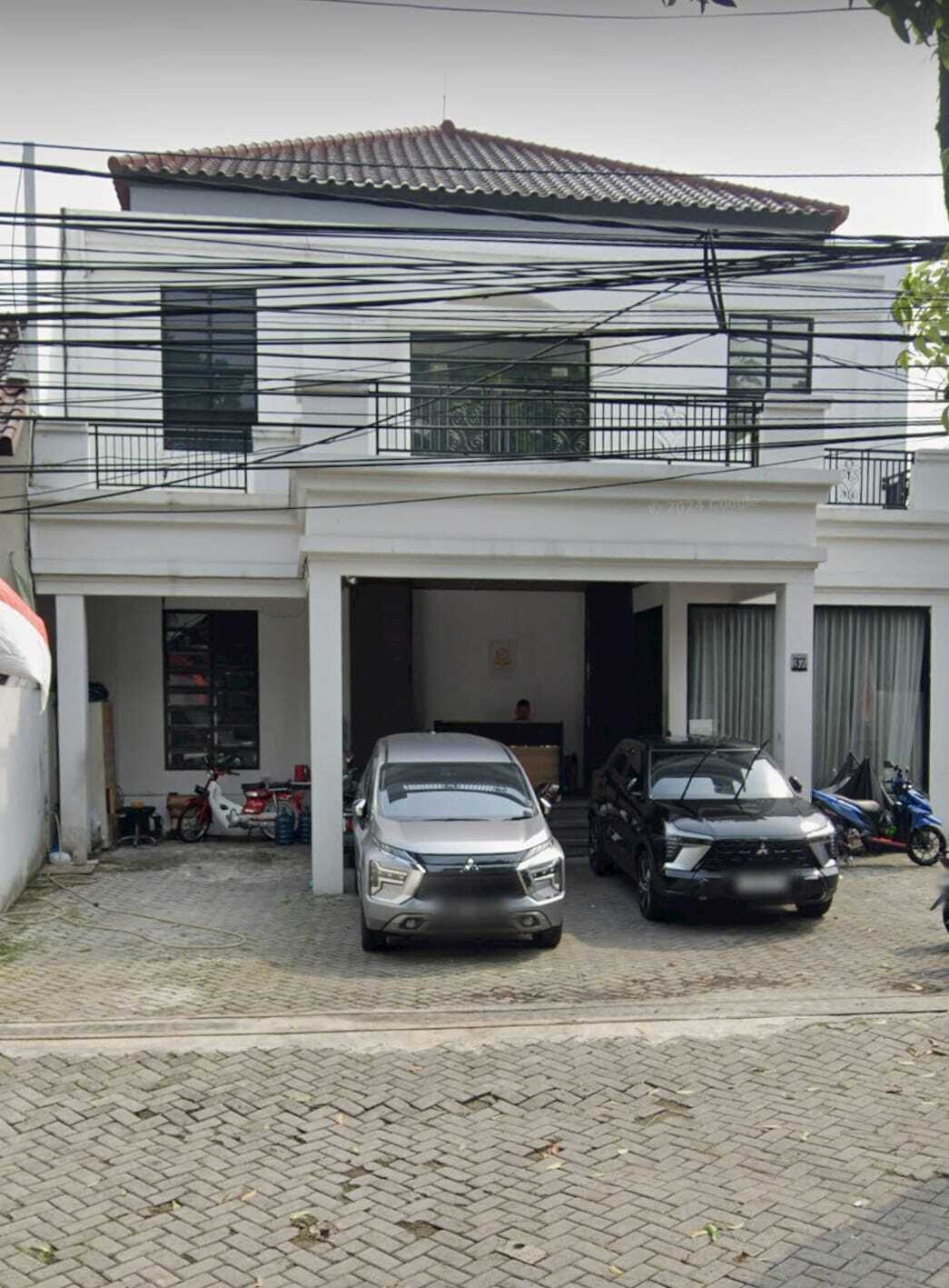 Large Commercial Space in Kebayoran with Parking