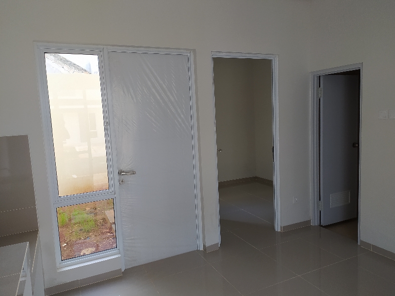 Modern Townhouse with Smart Security and CCTV