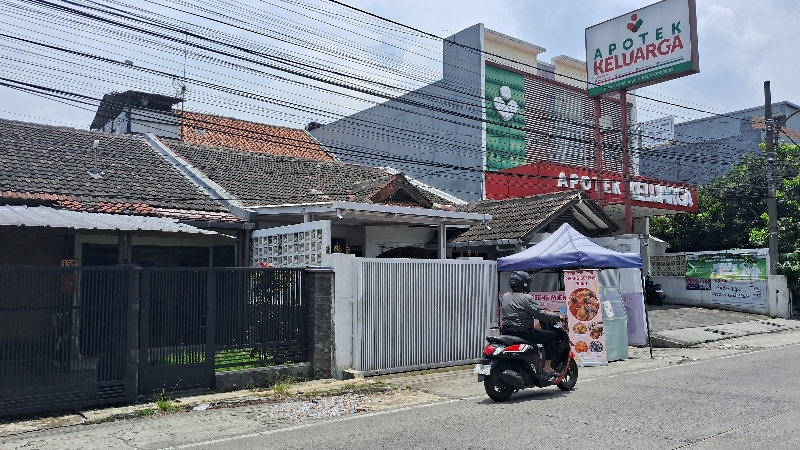 4-Bedroom House with Business Potential in Antapani