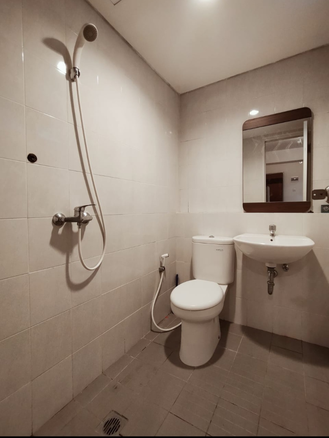 2BR Apartment at Gunawangsa Merr, Tower A, Floor 28, City View