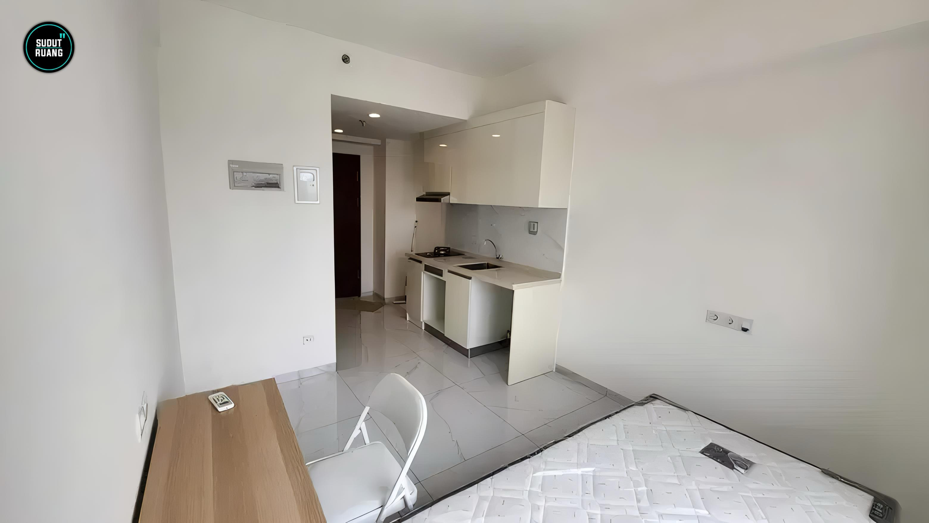 Modern Studio Apartment Near Jakarta Premium Outlets