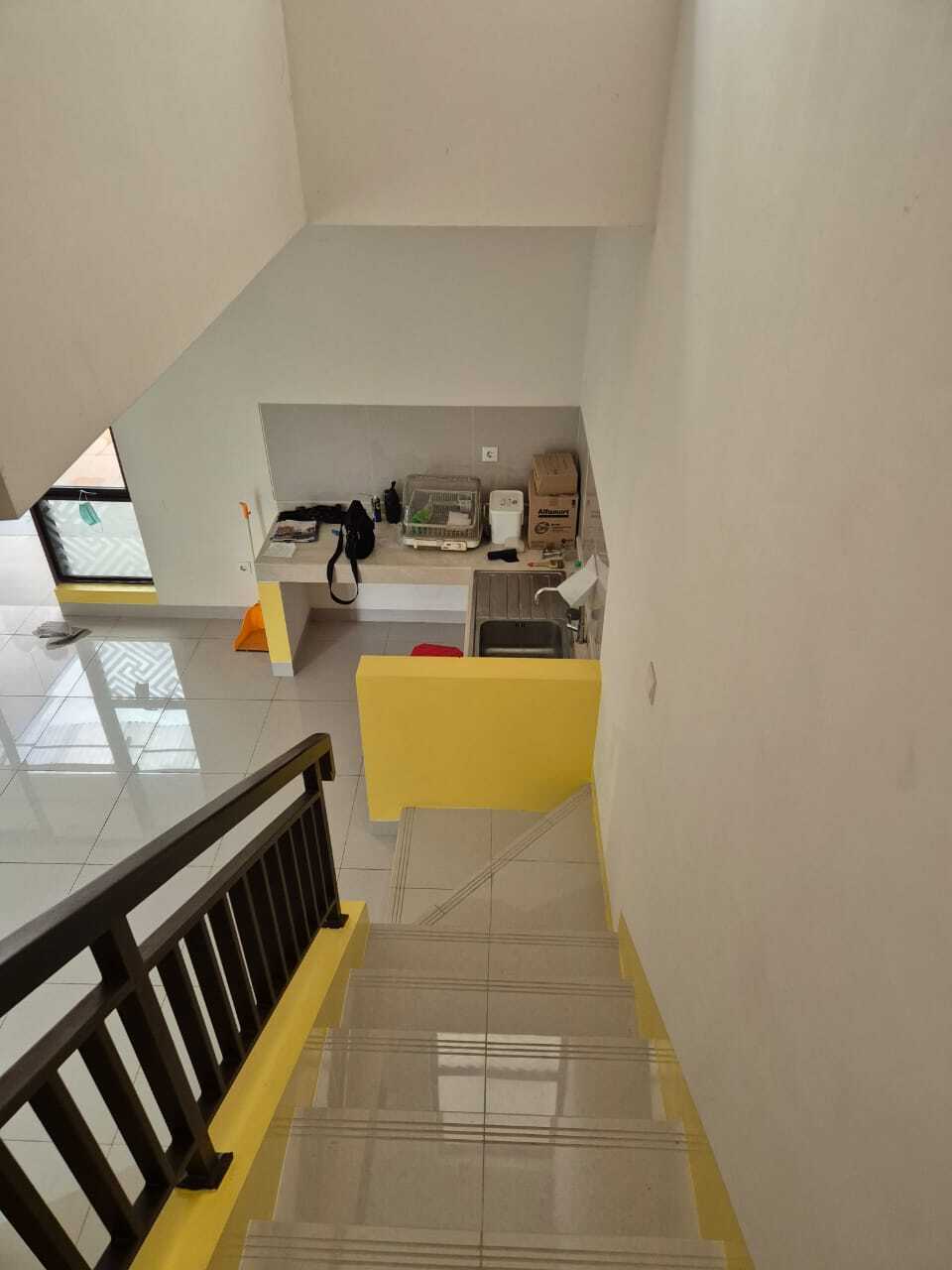 Renovated 2-Bedroom House with Modern Amenities