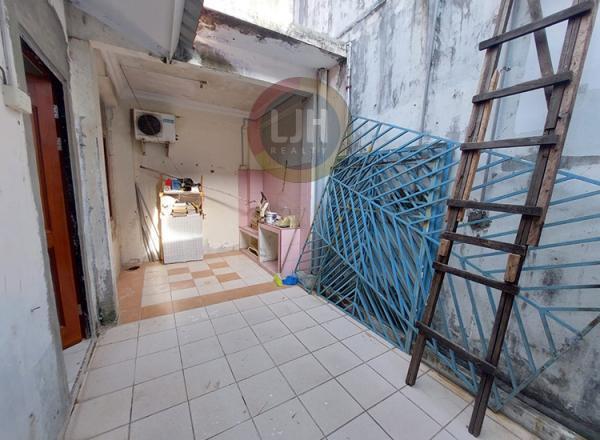 Strategically Located House in Greenland, Batam Centre